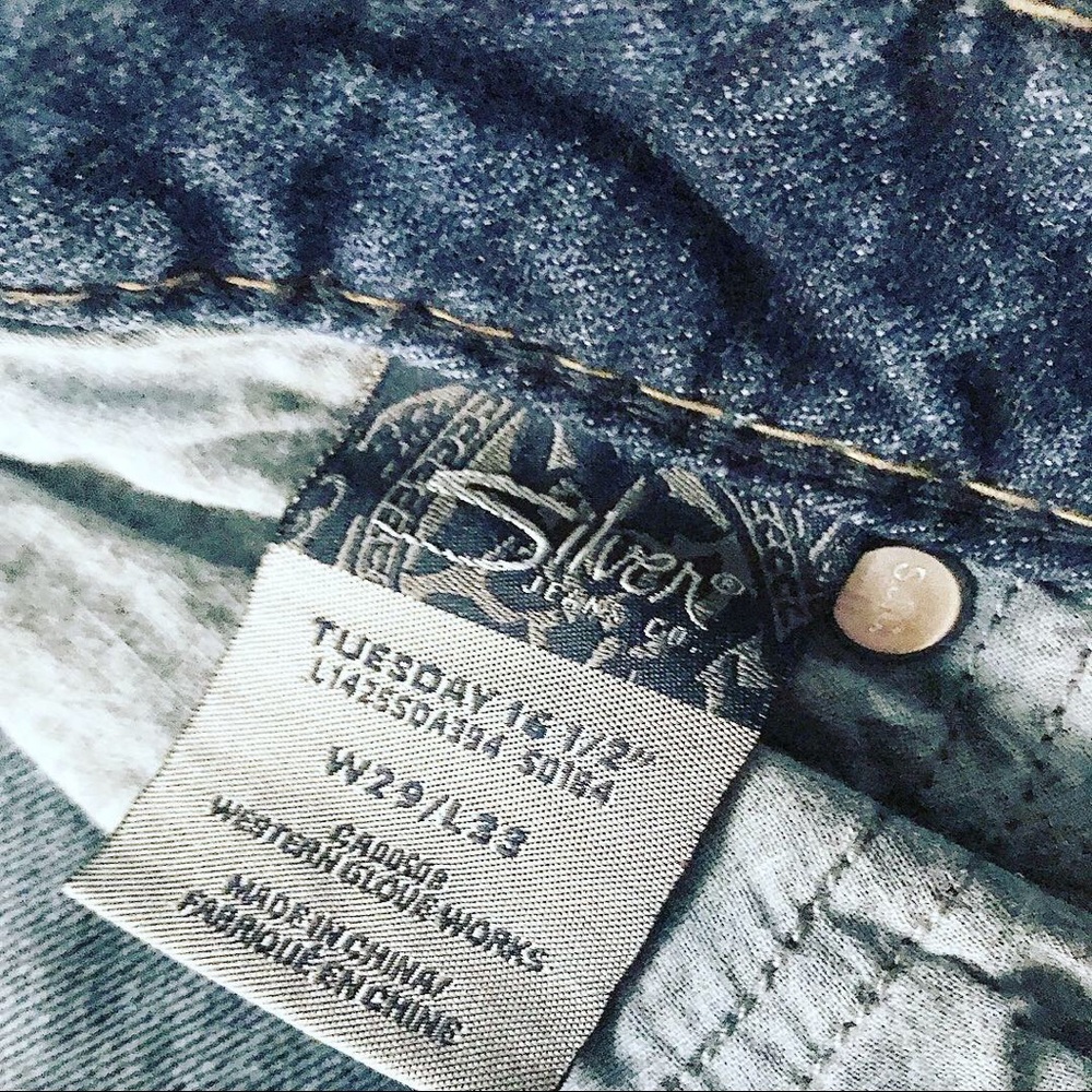 Silver Jeans - Picture 3 of 3